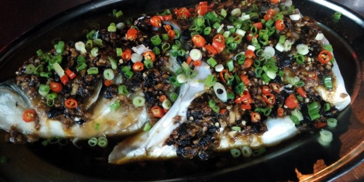 Black Bean Source Steamed Fish