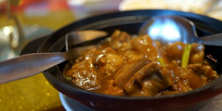 Tao Yuans Special Beef Brisket in Pot