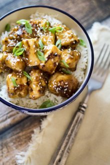 An easy recipe for Sticky Chinese Lemon Chicken (30-Minute Mondays!)