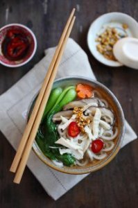 Chinese Chicken Noodle Soup Recipe. Hearty, yummy, and healthy. Make this easily at home with store-bought ingredients | rasamalaysia.com