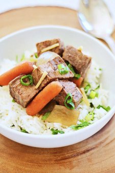 Crock Pot Asian Beef Stew - easy Asian beef stew in a crock pot. Quick and delicious one pot meal that you can make for the entire family | rasamalaysia.com