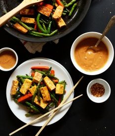 Easy Tofu Stirfry | minimalist baker