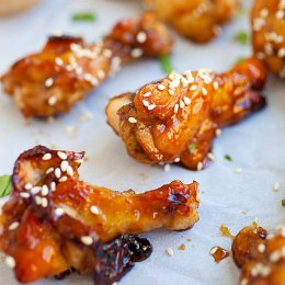 Honey Soy Chicken Wings - sweet and sticky wings with honey and soy sauce glaze and baked in oven. Quick and no-fuss everyday recipe! | rasamalaysia.com