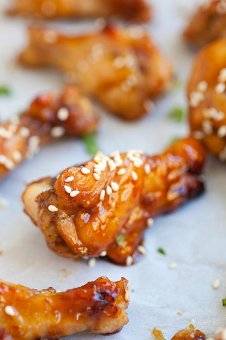 Honey Soy Chicken Wings - sweet and sticky wings with honey and soy sauce glaze and baked in oven. Quick and no-fuss everyday recipe! | rasamalaysia.com