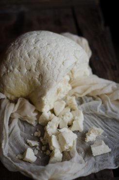 How to Make Farm-style Cheese
