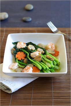 In Chinese or Cantonese restaurants, Chinese vegetables (choy sum) are often served two ways: brown sauce or white sauce-a recipe I am sharing with you today. | rasamalaysia.com