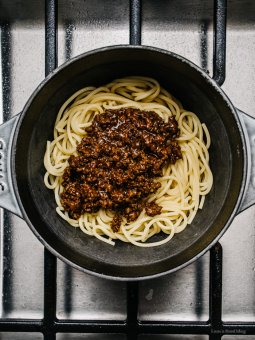 quick and easy bolognese - width=